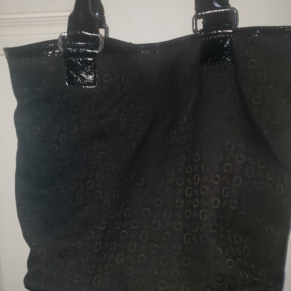 GUESS YTK SHOULDER BAG GUC. - Picture 2 of 9